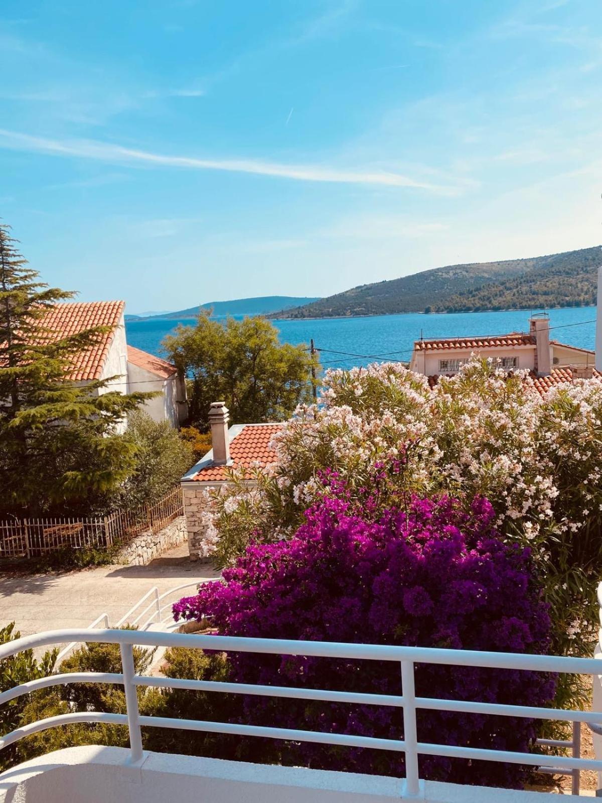 House Agradable Daire Seget Vranjica Dış mekan fotoğraf