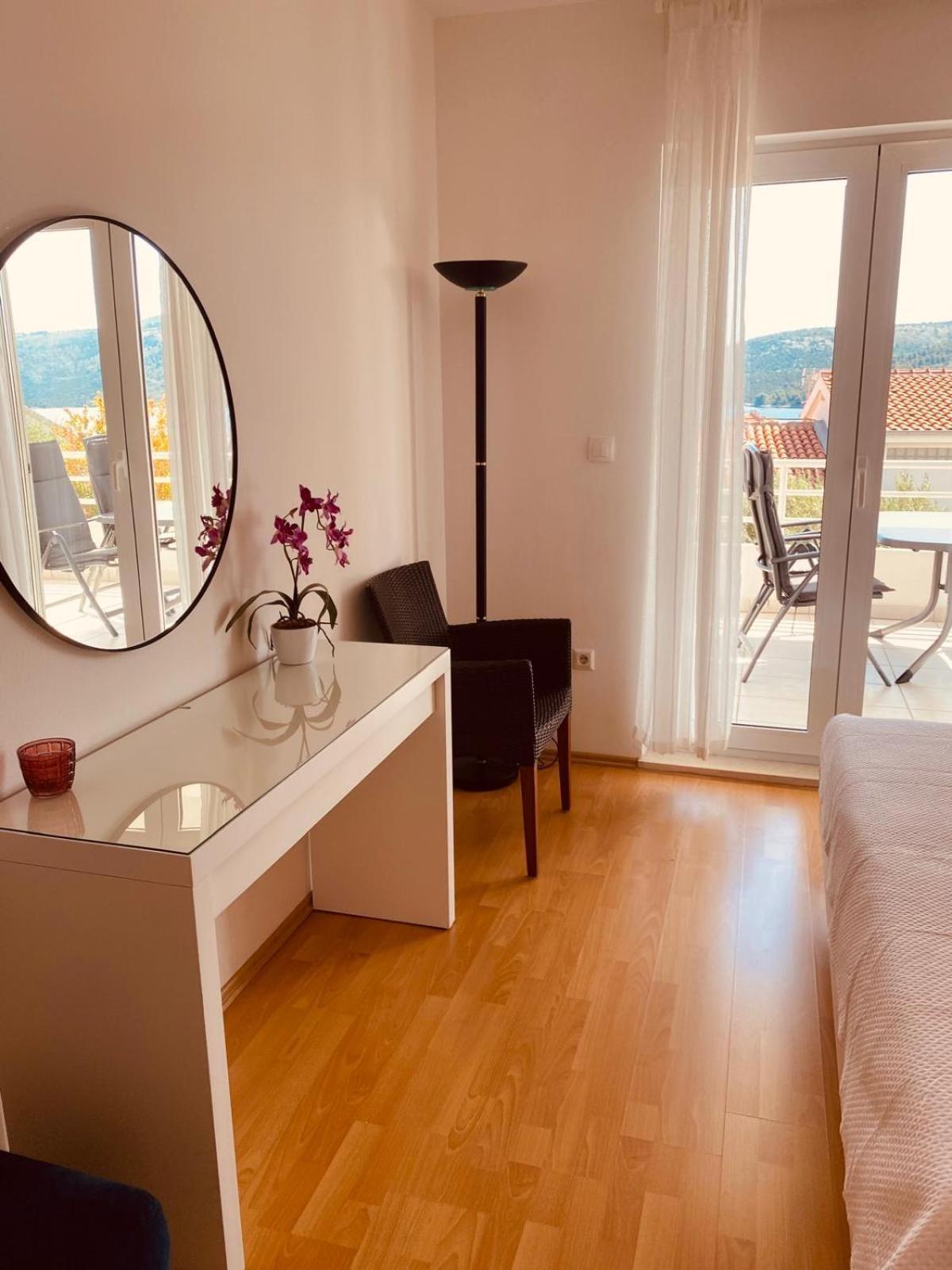 House Agradable Daire Seget Vranjica Dış mekan fotoğraf